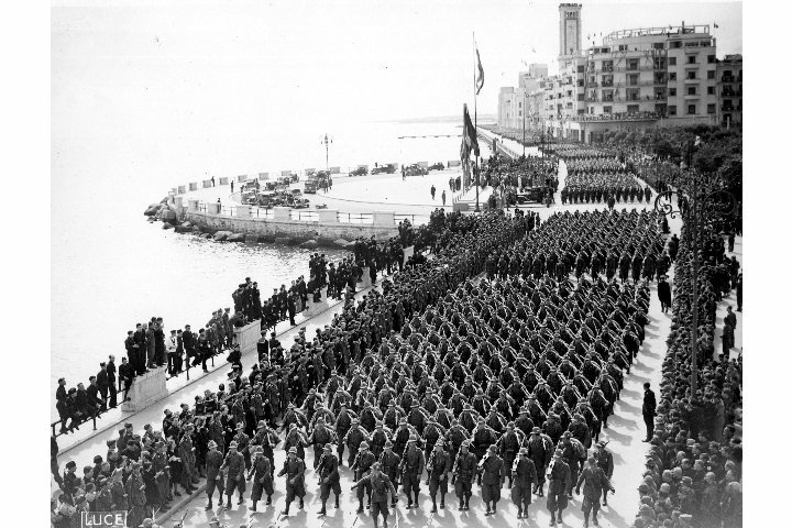 001_Mussolini_Bari_Ferroni